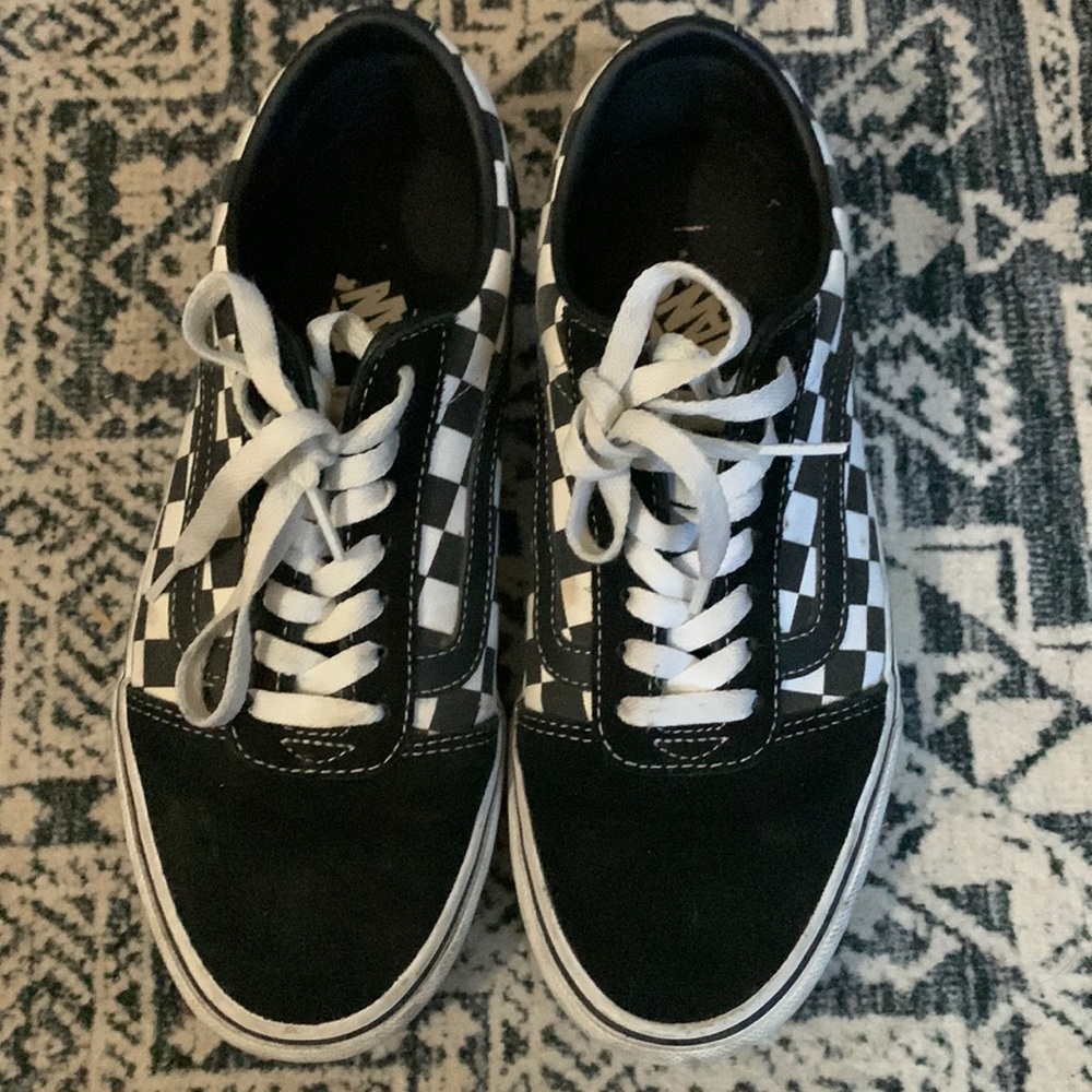 Mens  size 7 vans. In great condition
